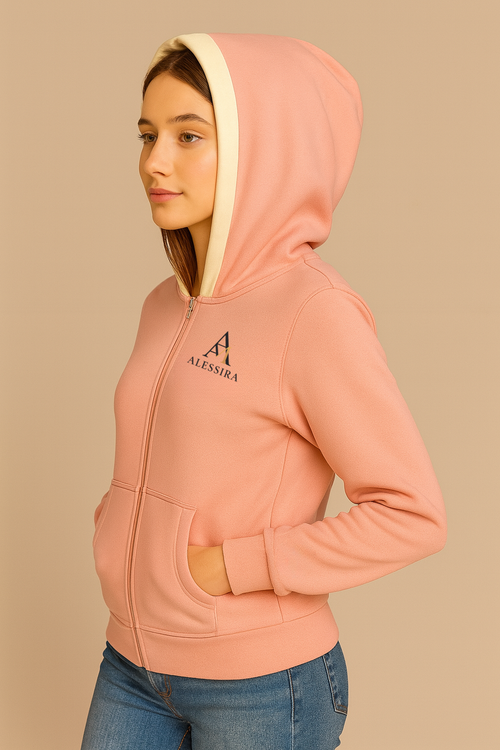 ✨ MIRYA — l’eleganza del doppio cappuccio